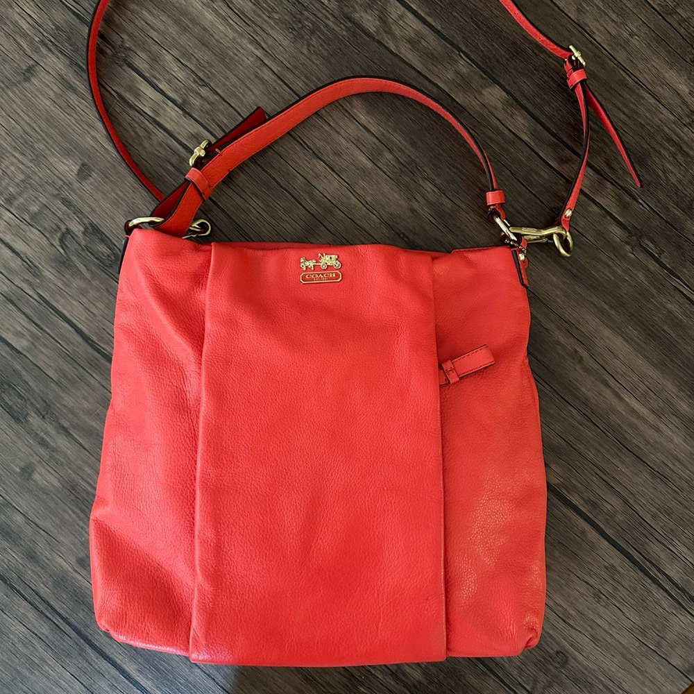 Coach Tote/Hobo Handbag Coral/Orange Like New/Excellent Condition